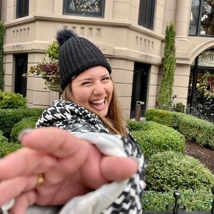 Meet your Posher, Dakota